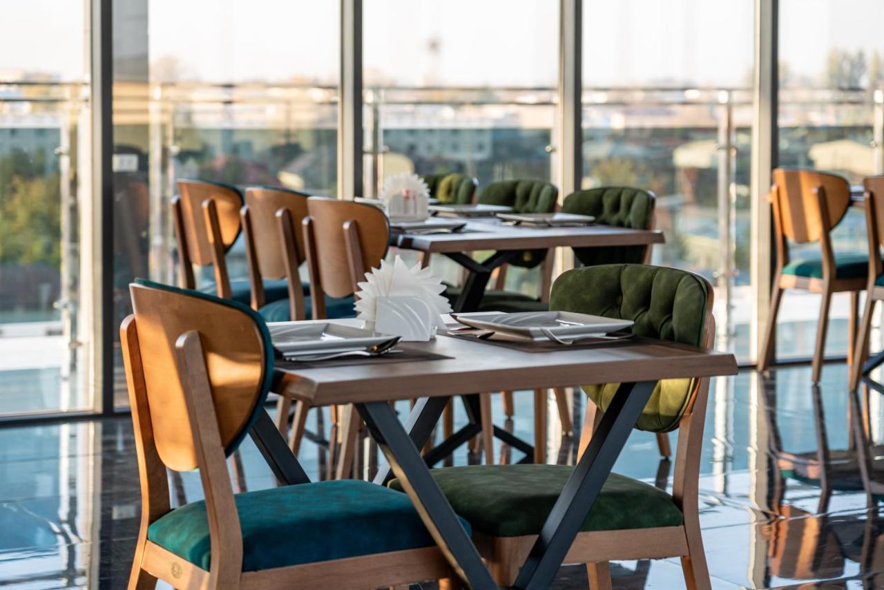 Rayyan Hotel & Spa Tasjkent Buitenkant foto