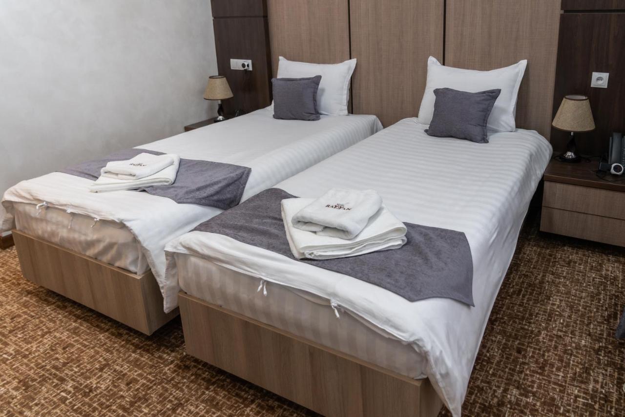 Rayyan Hotel & Spa Tasjkent Buitenkant foto