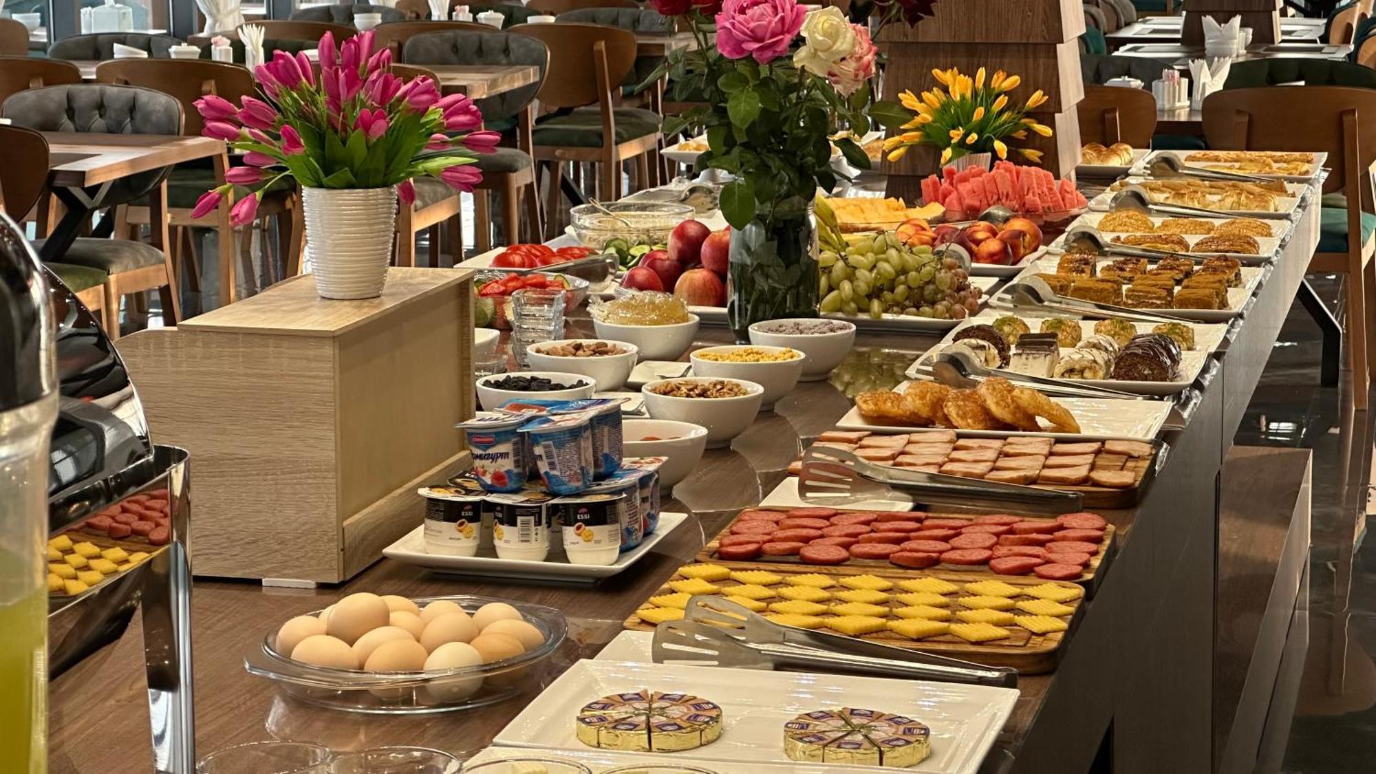 Rayyan Hotel & Spa Tasjkent Buitenkant foto